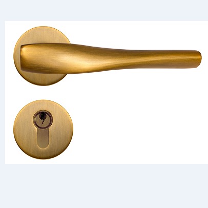 Split middle mortise lock