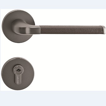 Split middle mortise lock