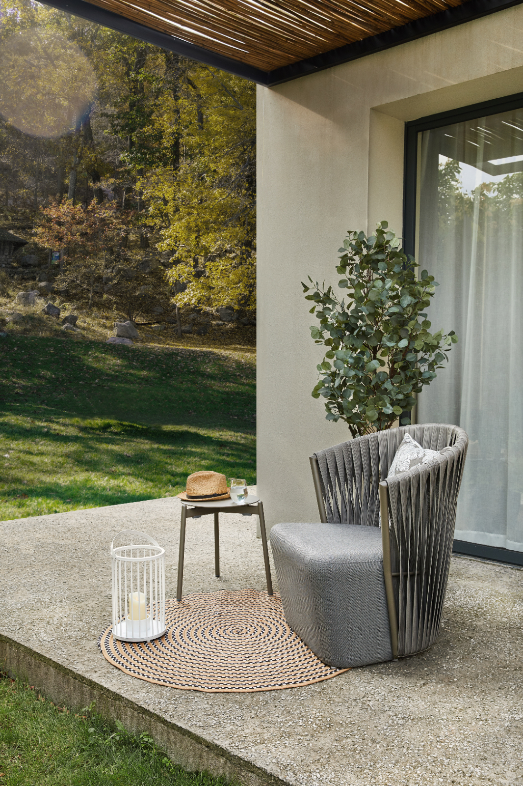 Muses high back chair  