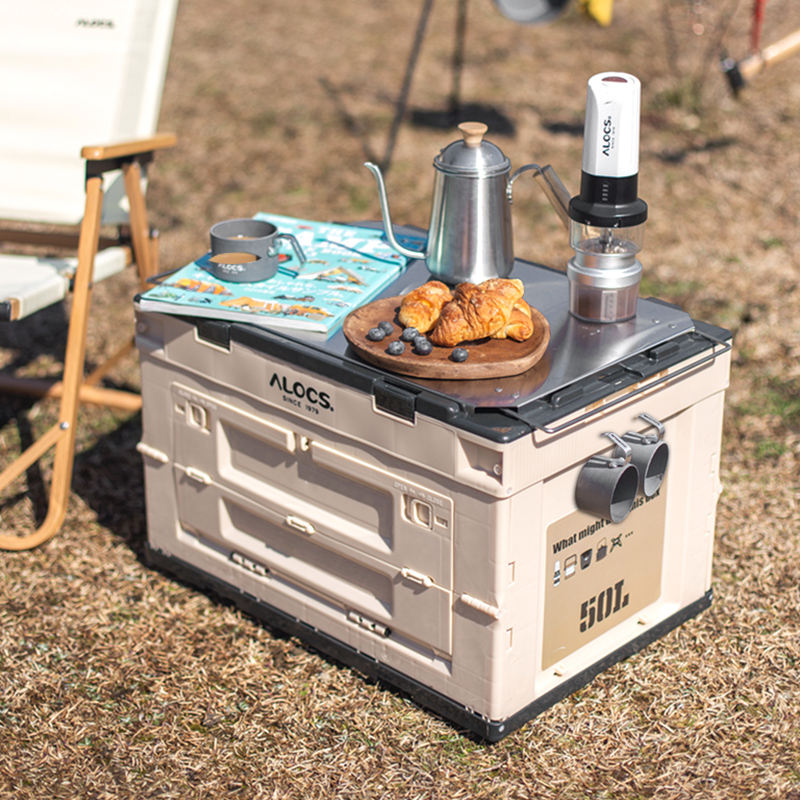 Folding storage box