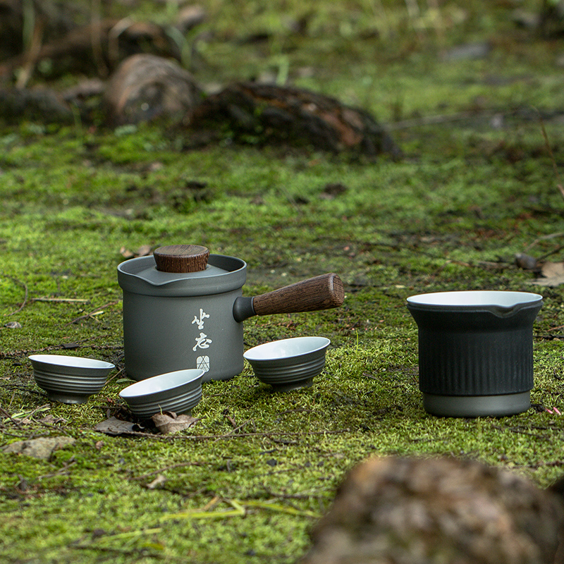 Tea making suit for sitting and forgetting