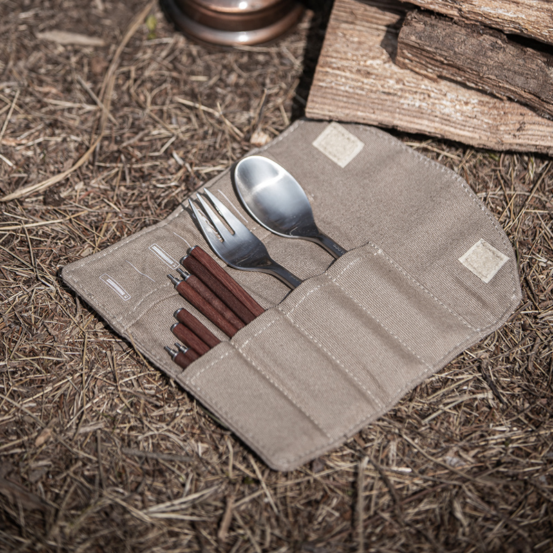 Tasty tableware 4-piece set