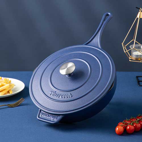 Cast iron skillet