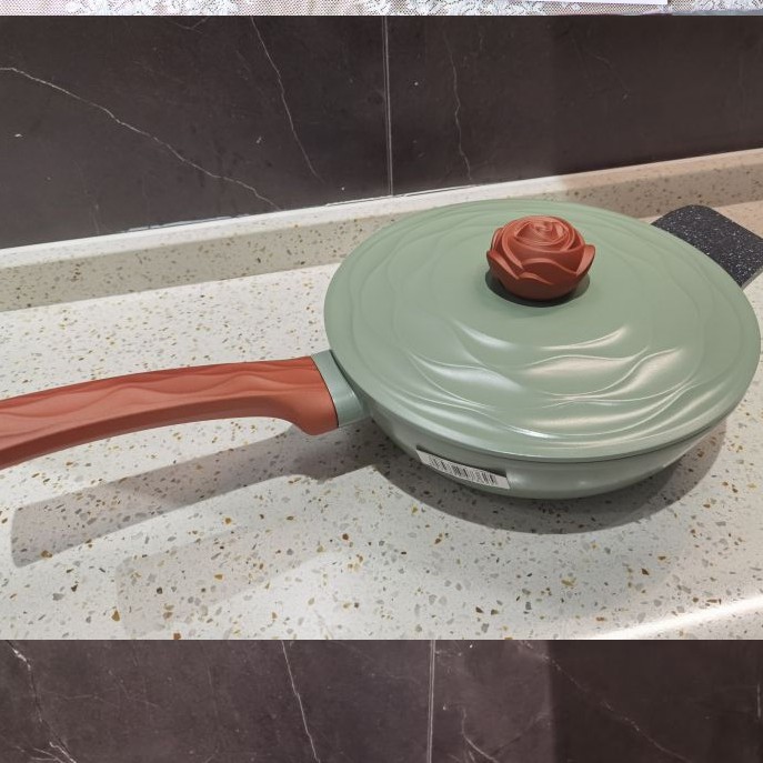 Mousse Rose series. Mousse Rose frying pan