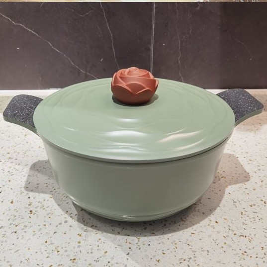 Mousse rose stockpot
