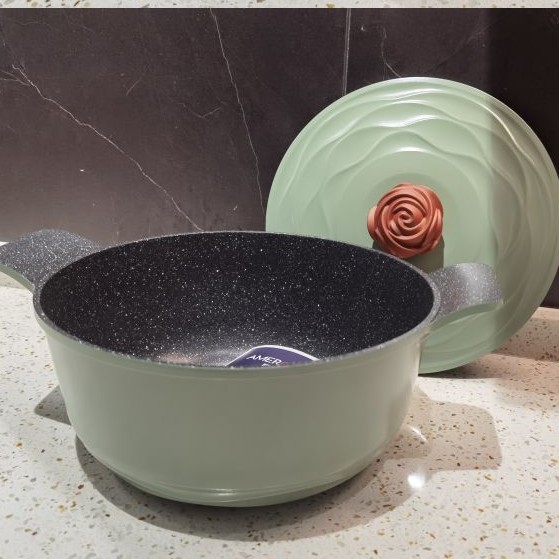 Mousse rose stockpot