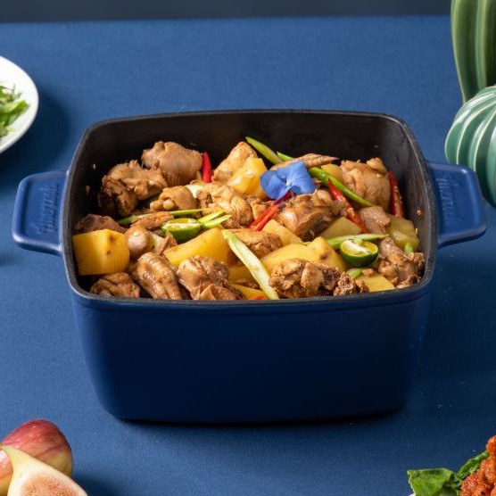 Cast iron soup pot