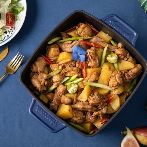 Cast iron soup pot